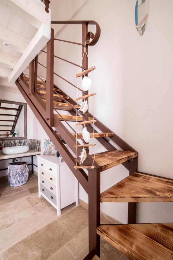 Il Casale Di Punta Prosciutto Bed & Breakfast Exterior photo
